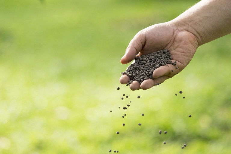 fertilizantes:-comissao-aprova-projeto-para-estimular-producao-nacional