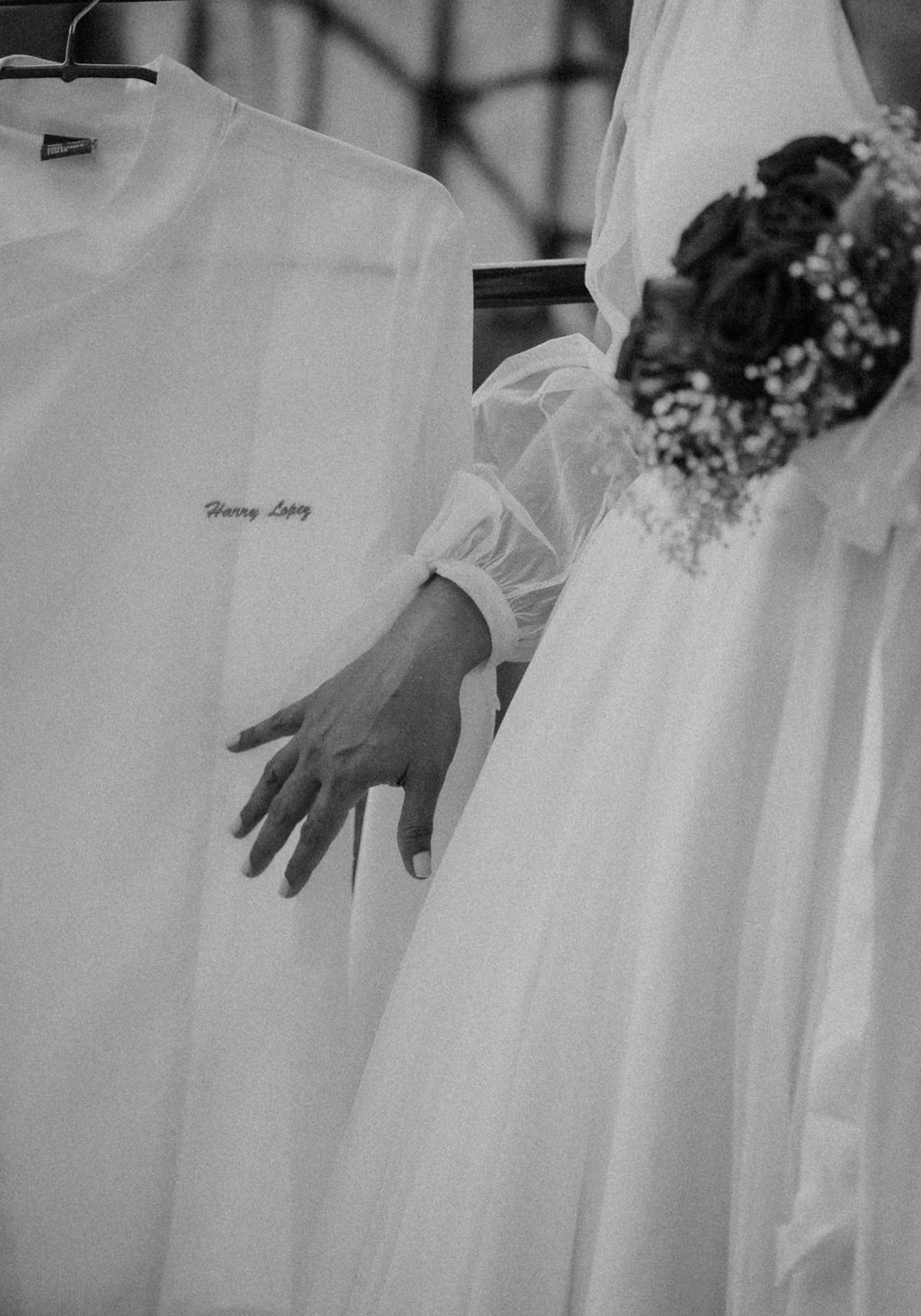 jornalista-faz-fotos-de-casamento-em-homenagem-ao-noivo-que-morreu-um-mes-antes-da-cerimonia:-‘prometi-realizar-nossos-sonhos’