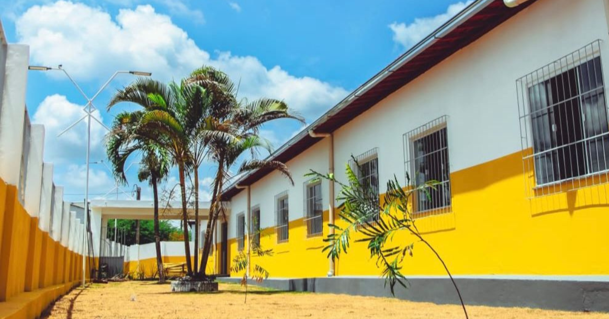 Prefeitura de Cruz entrega hoje Escola Virgildásio Sena totalmente reconstruída