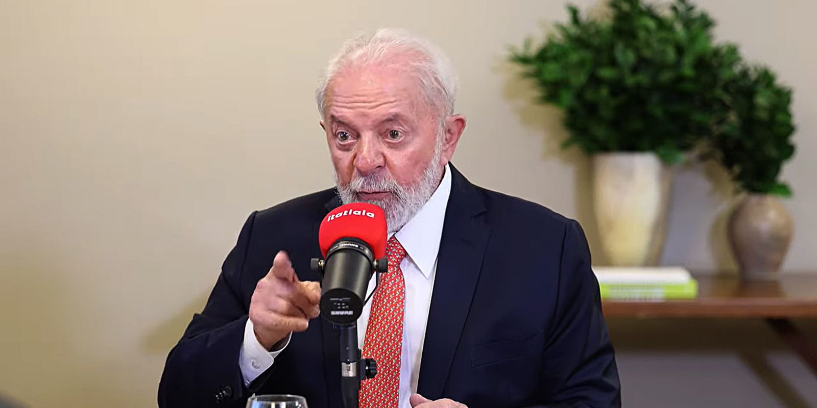 Lula espera rigor da lei para aqueles que atentaram contra democracia