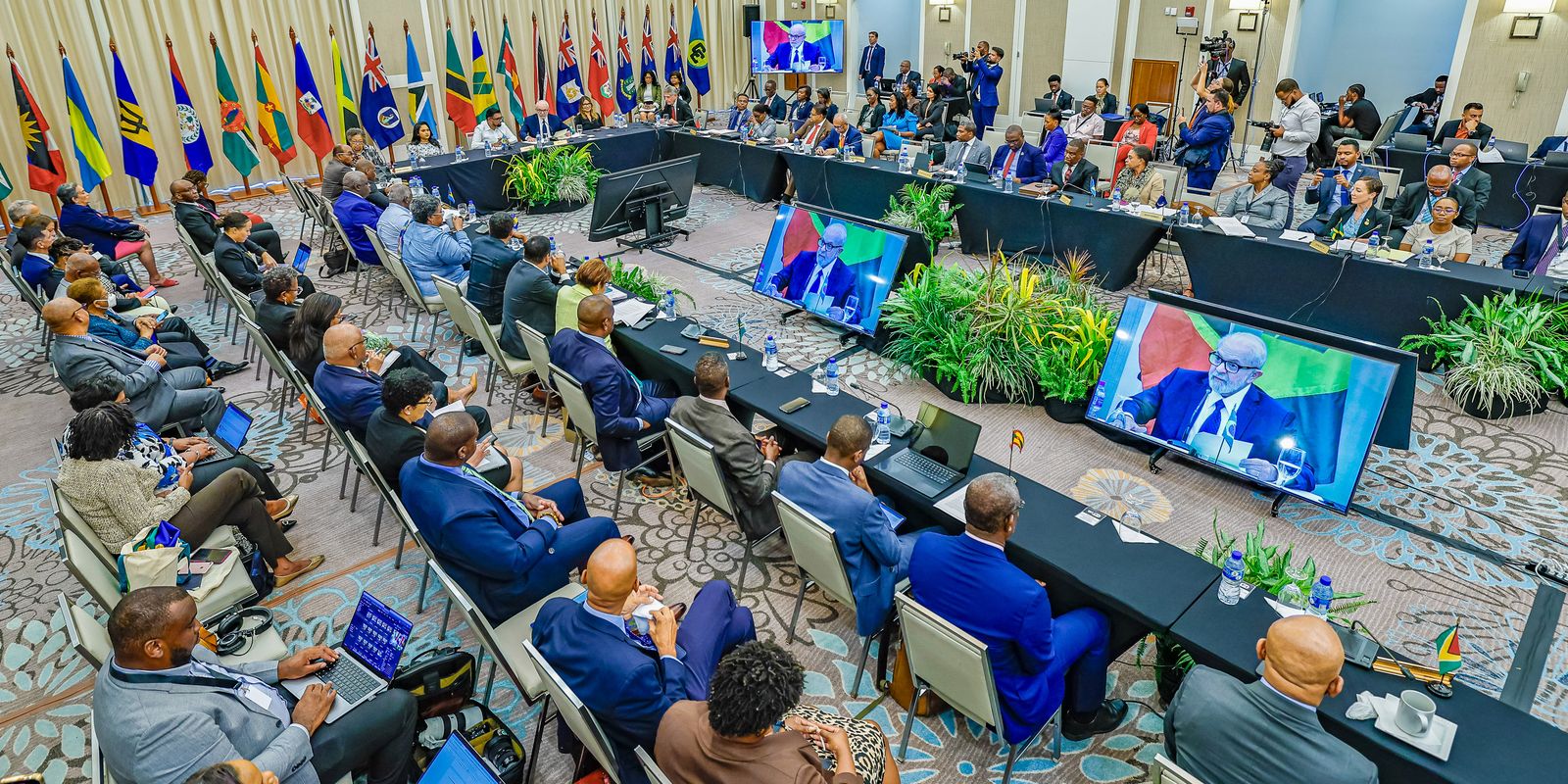 na-guiana,-lula-promete-ampliar-parceria-com-paises-do-caribe