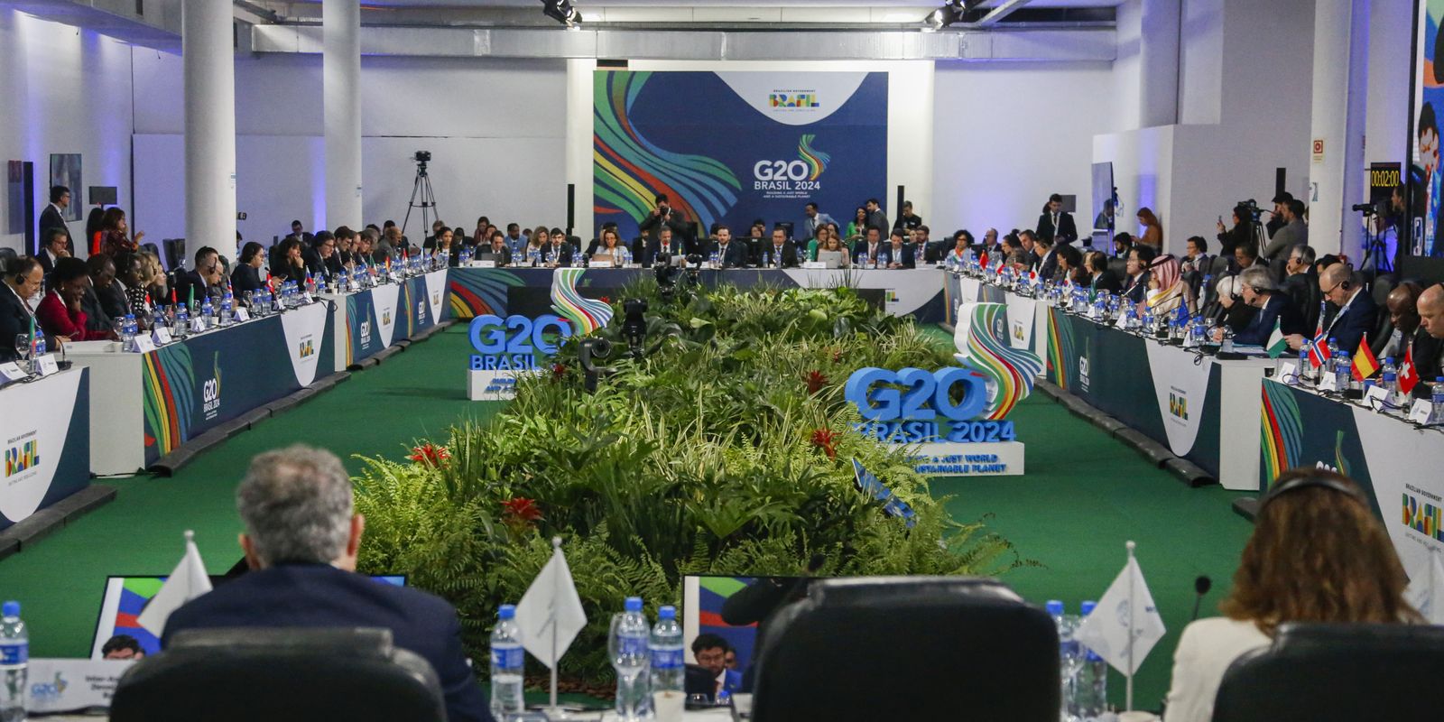 chances-de-pouso-suave-da-economia-global-sobem,-diz-documento-do-g20