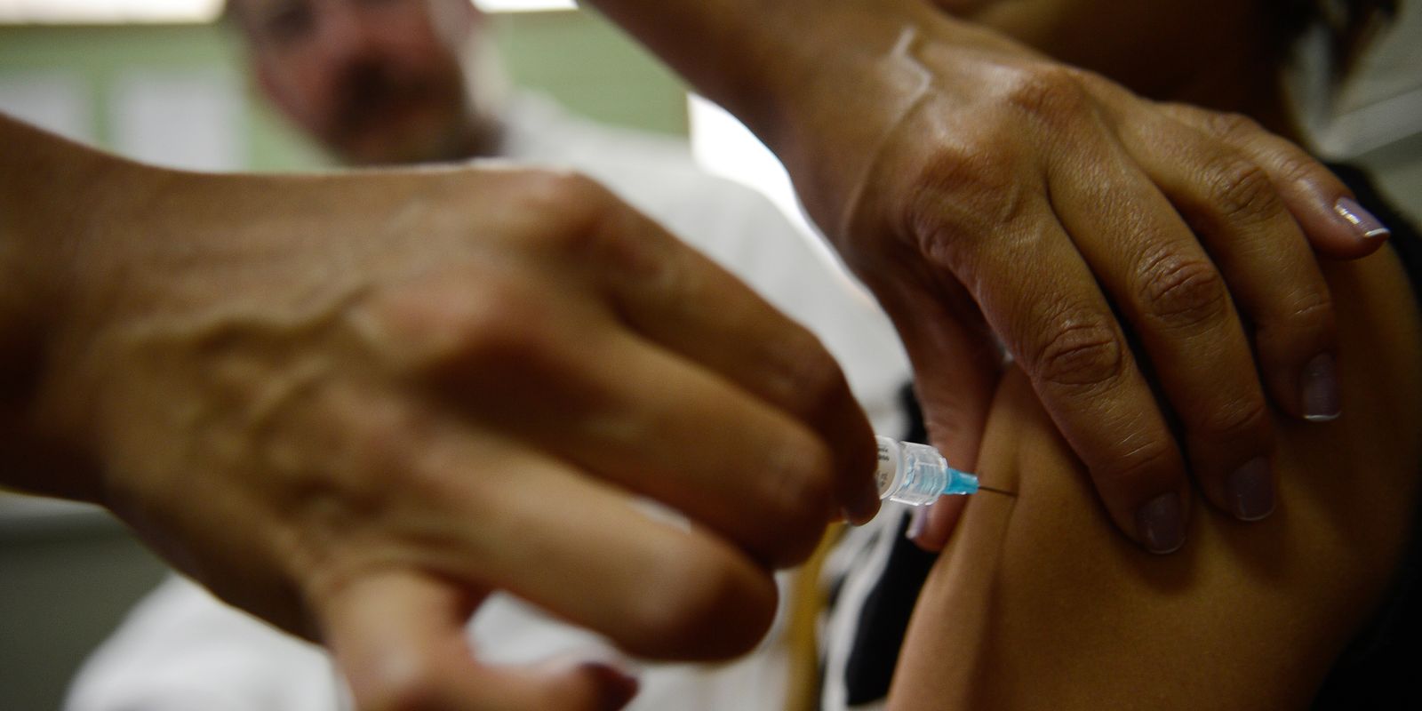 hpv:-quem-tem-uma-dose-esta-plenamente-vacinado,-diz-ministerio