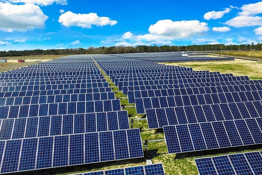 fonte-solar-adiciona-4-gigawatts-no-primeiro-trimestre-e-ultrapassa-r$-195-milhoes-de-investimentos-acumulados-no-pais